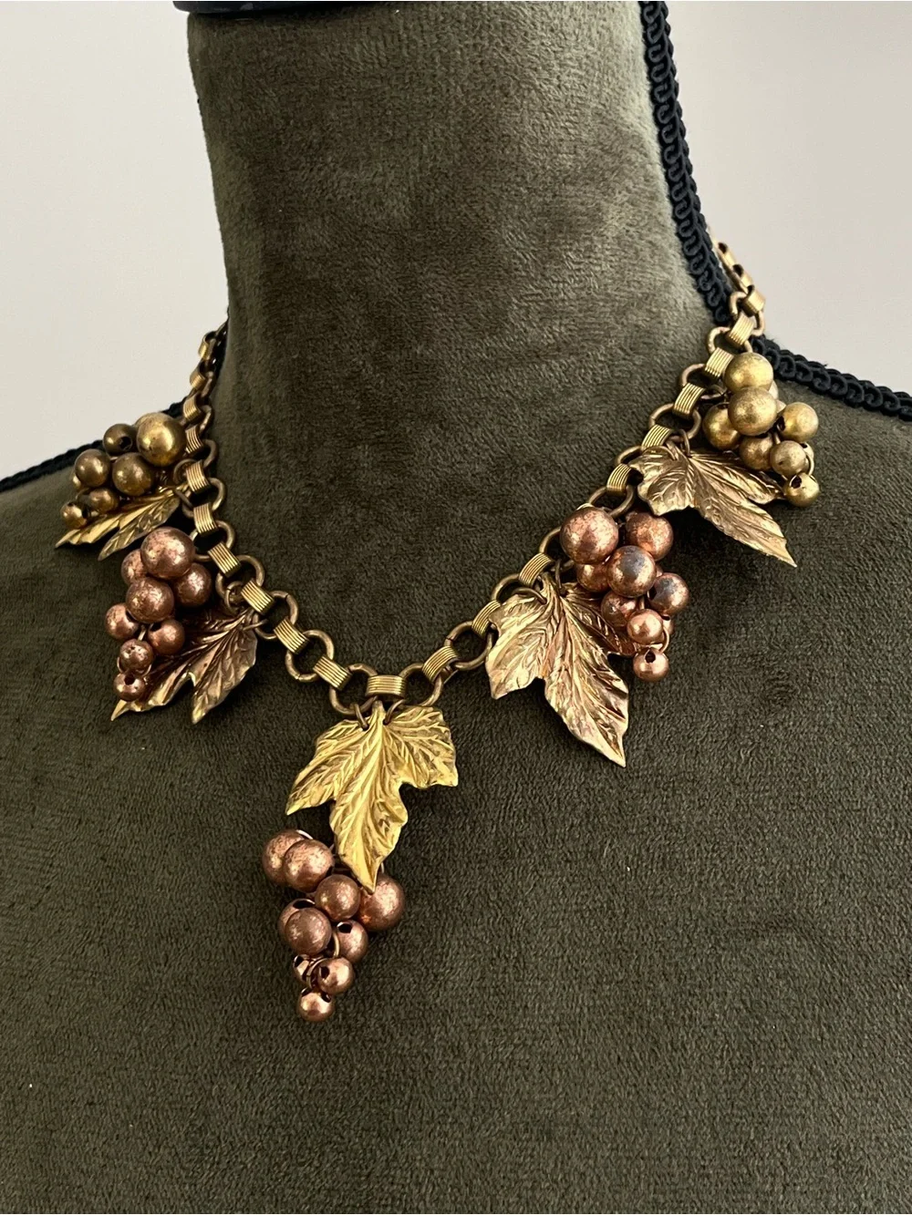N/A vintage necklace